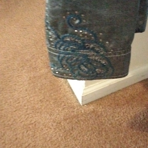 Jacket - Picture 3 of 6